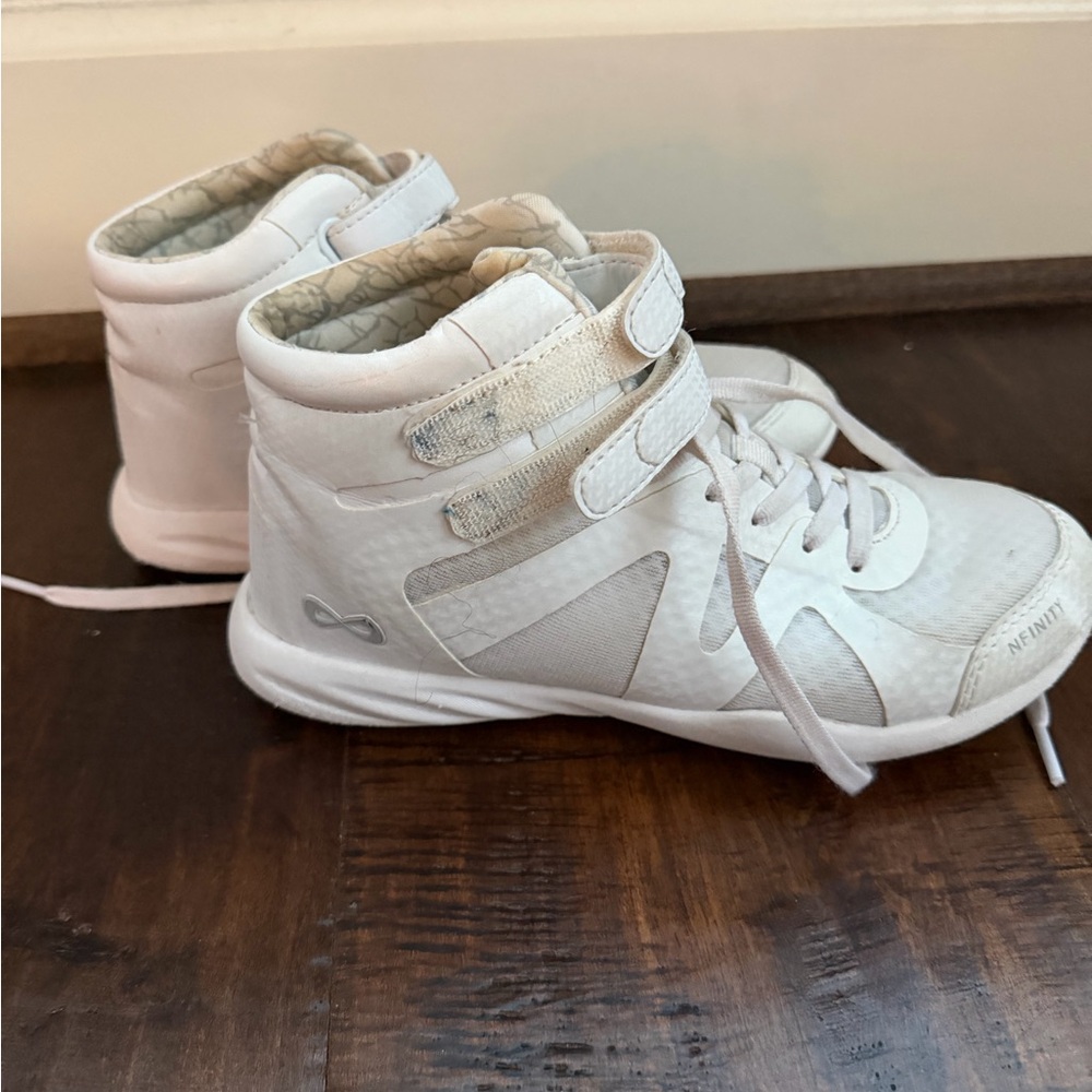 NFINITY ankle cheer shoes